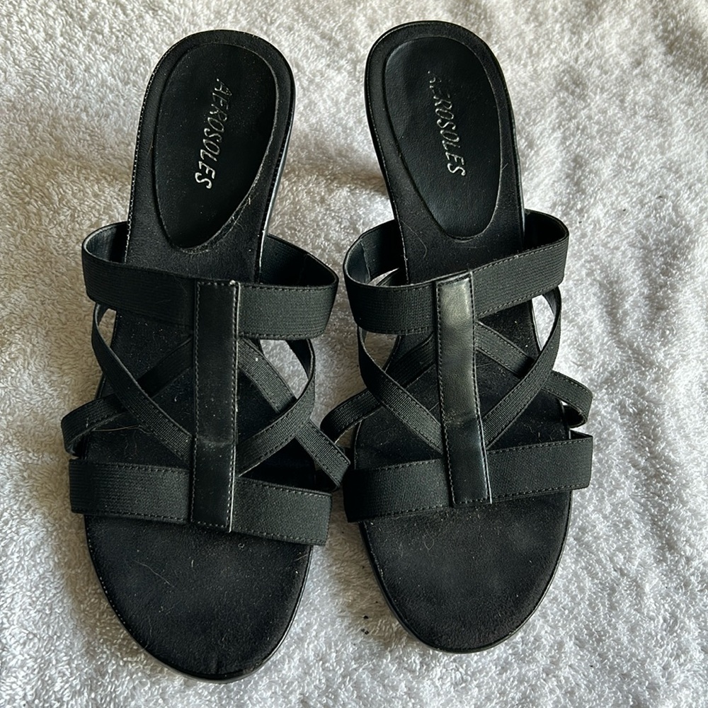 Woman’s powpsicle black slide on heels by aerosoles